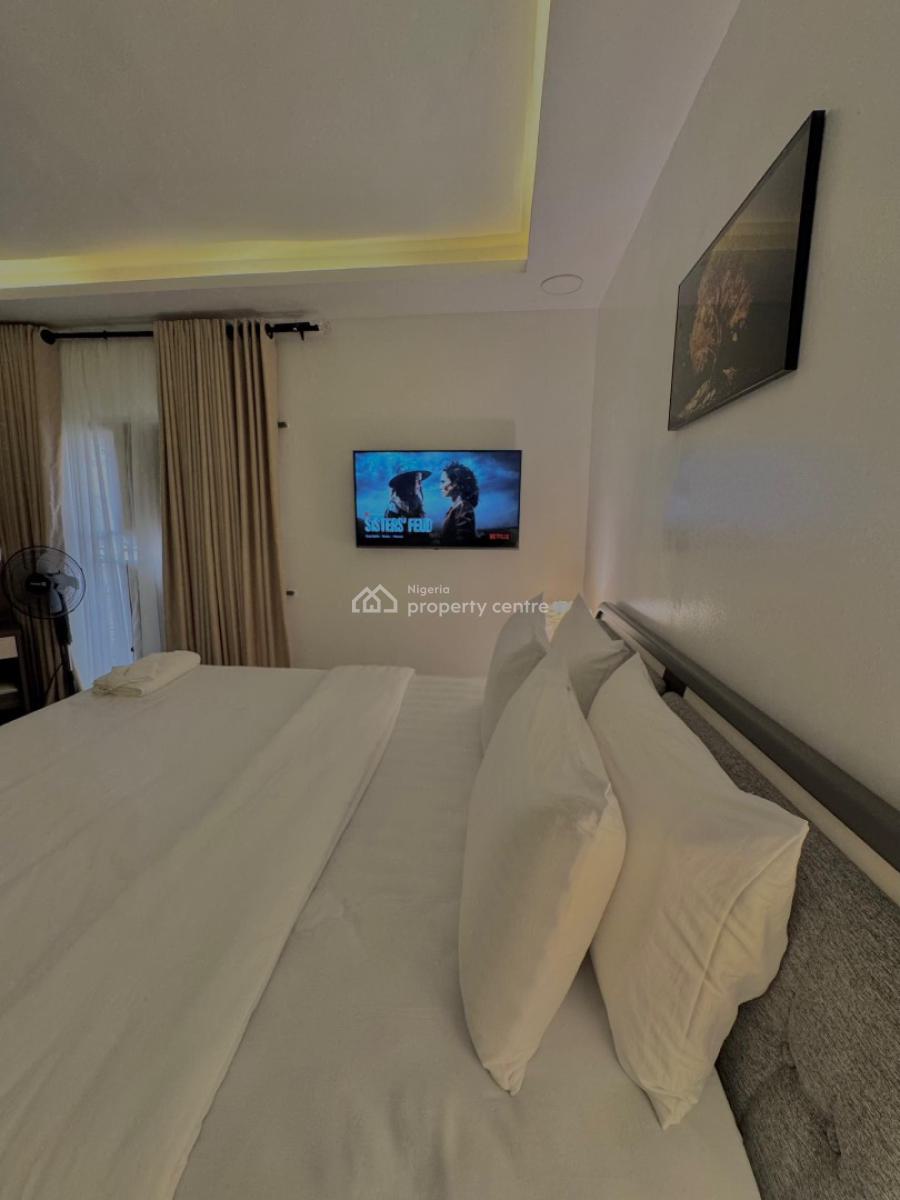 Luxury 1-bedroom at Ikeja Gra, Gra, Ikeja, Lagos, Flat / Apartment Short Let