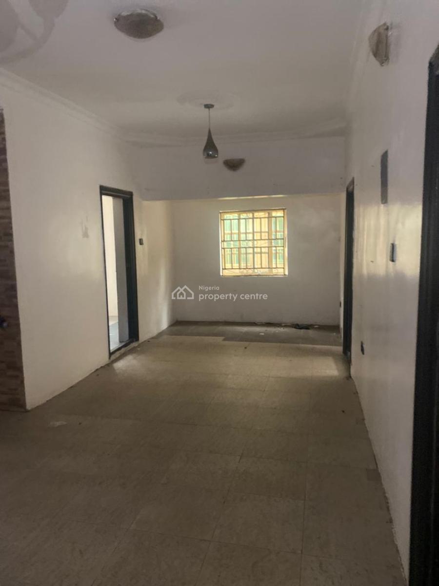 Clean 3 Bedroom Flat Apartment, Gra Phase 1, Magodo, Lagos, Flat / Apartment for Rent