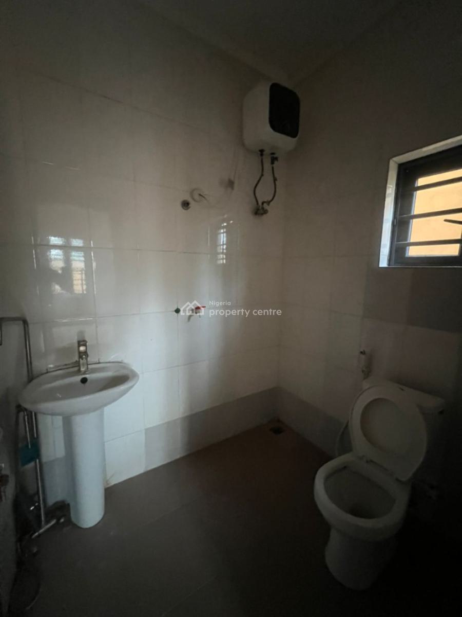 Spacious 3 Bedroom Apartment, Aptech Estate, Sangotedo, Ajah, Lagos, Flat / Apartment for Rent