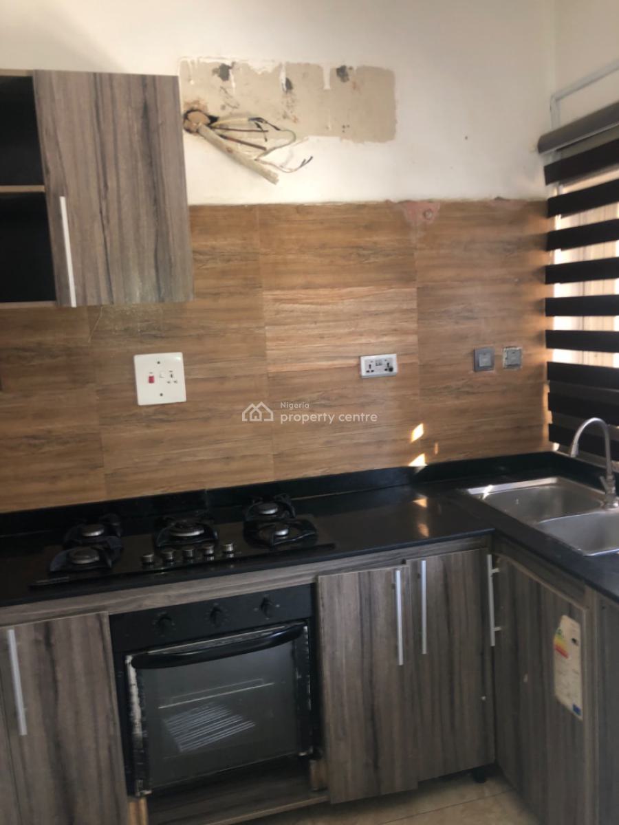 Relatively New Mini Flat, Off Ogunlana Drive, Ogunlana, Surulere, Lagos, House for Rent