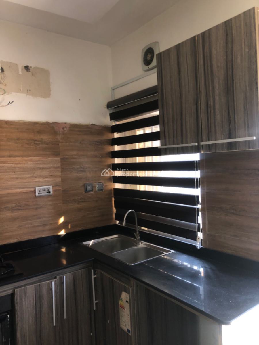 Relatively New Mini Flat, Off Ogunlana Drive, Ogunlana, Surulere, Lagos, House for Rent