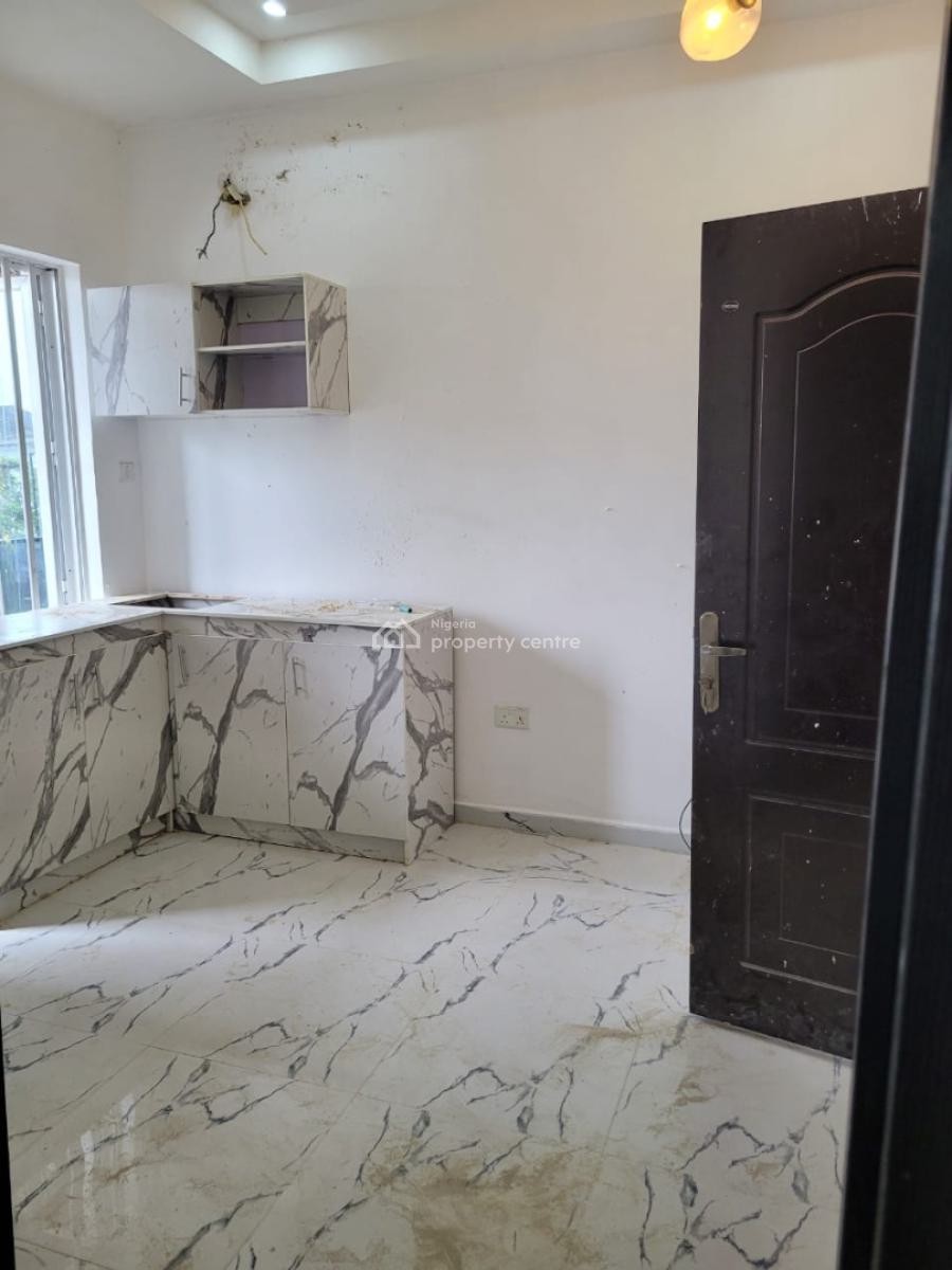 1 Bedroom Mini Flat, Chisco, Ikate, Lekki, Lagos, Mini Flat (room and Parlour) for Rent