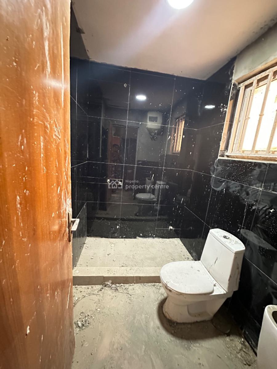 Standard and Spacious Renovated 2 Bedroom Apartment, Emma Abimbola Cole Off Fola Osibo, Lekki Phase 1, Lekki, Lagos, Flat / Apartment for Rent