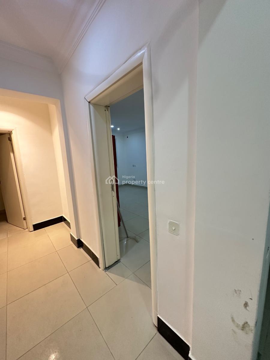 Standard and Spacious Renovated 2 Bedroom Apartment, Emma Abimbola Cole Off Fola Osibo, Lekki Phase 1, Lekki, Lagos, Flat / Apartment for Rent