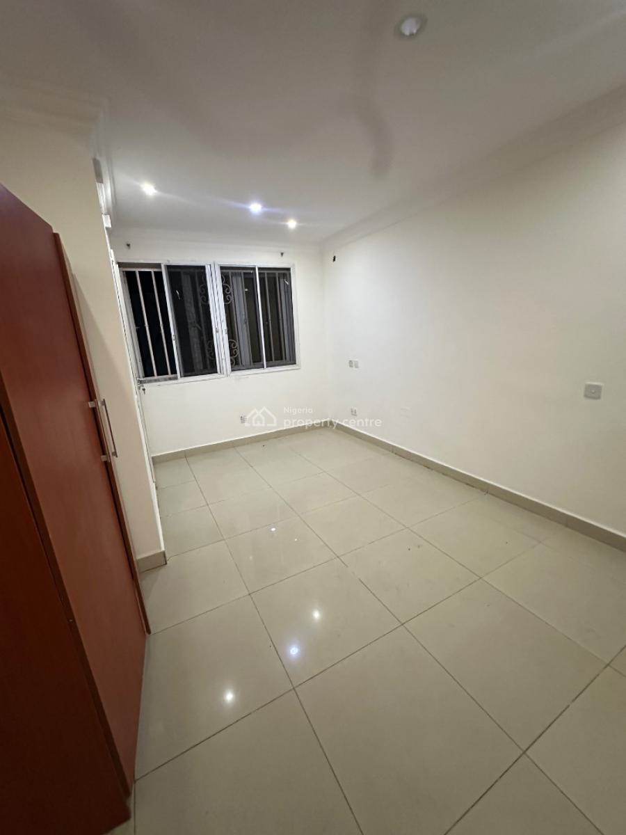 Standard and Spacious Renovated 2 Bedroom Apartment, Emma Abimbola Cole Off Fola Osibo, Lekki Phase 1, Lekki, Lagos, Flat / Apartment for Rent