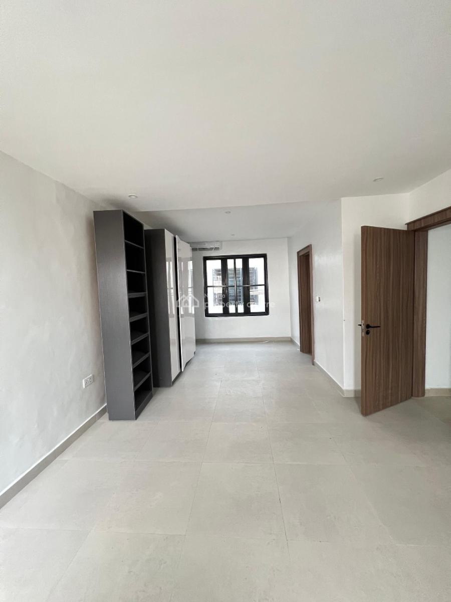 Well Built 4 Bedroom Terraced Duplex in a Secured Location, Lekki Phase 1, Lekki, Lagos, Terraced Duplex for Sale