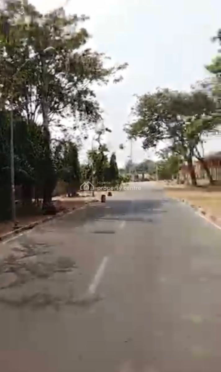 1,866sqm with Structure, Zone 5, Wuse, Abuja, Mixed-use Land for Sale