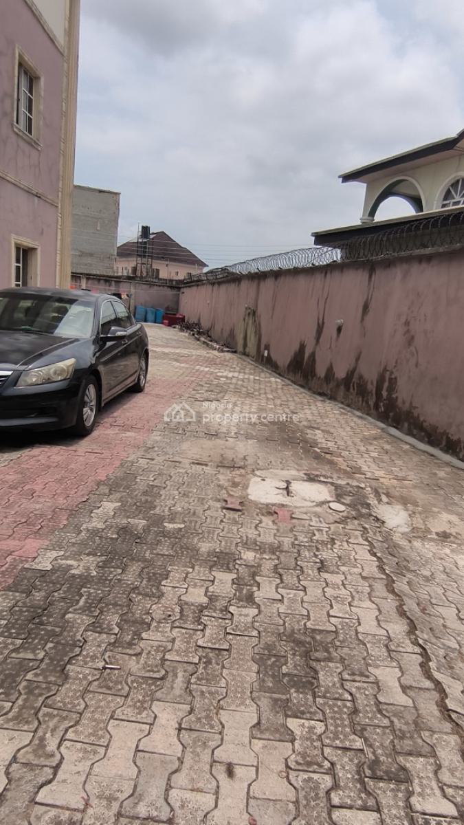 3 Bed Flat All Rooms Ensuit, Within Bouku Mart Inside an Estate Ask Bencom, Badore, Ajah, Lagos, Flat / Apartment for Rent
