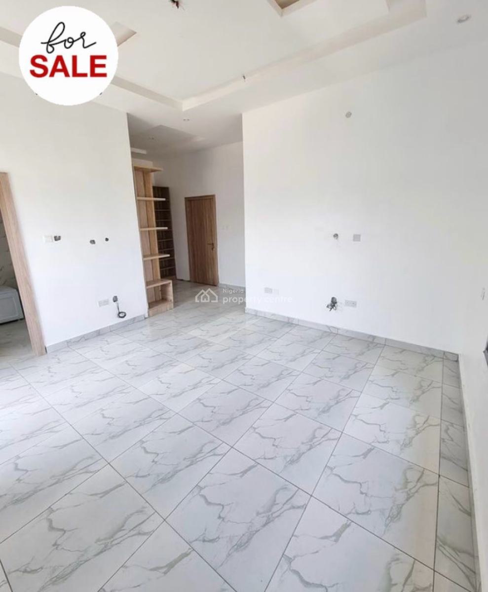 Super Distress Property 2bed Appartment in Agungi ,lekki, By Chiken Republic,agungi ,lekki ,lagos ,nigeria, Agungi, Lekki, Lagos, Flat / Apartment for Sale