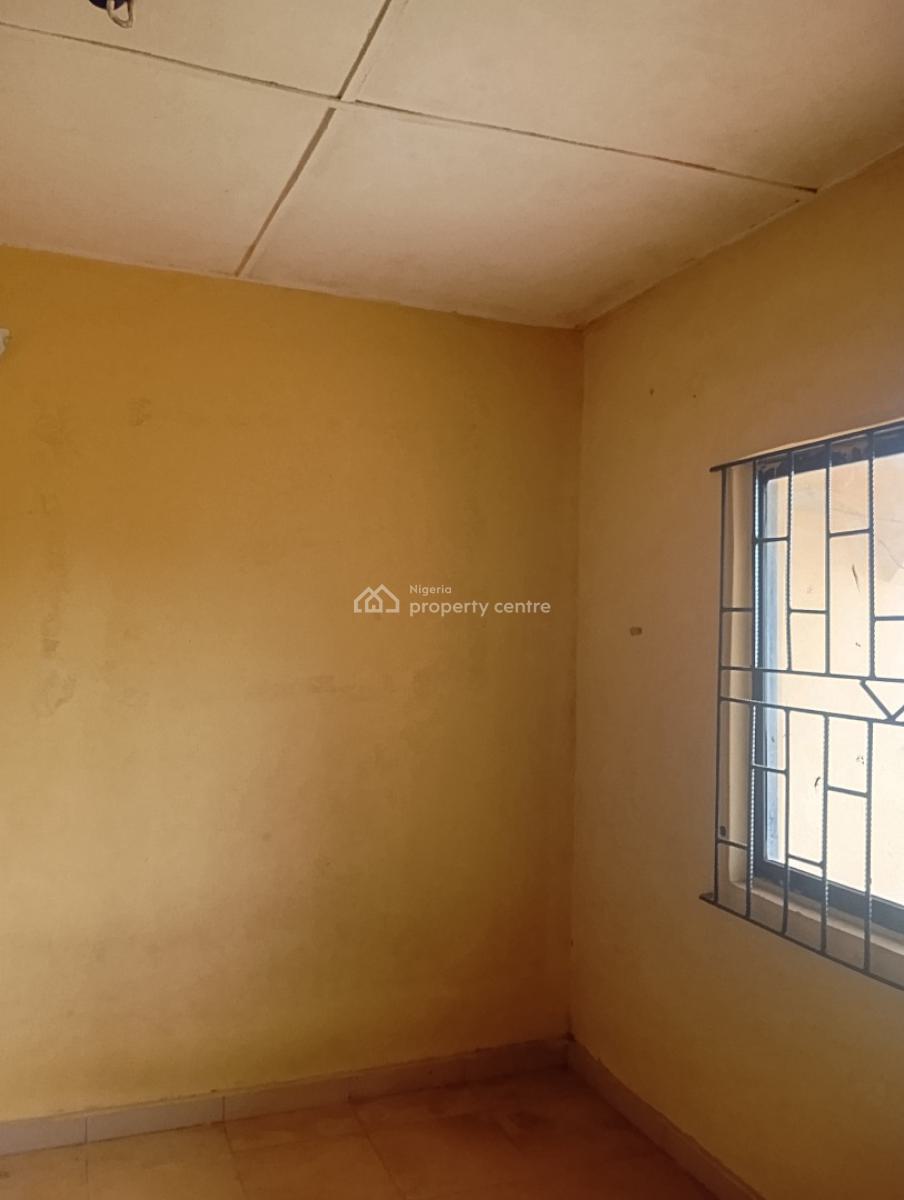 Neat Room & Parlour Self Contained, Pastor Efosa Street, Igbogbo, Ikorodu, Lagos, Flat / Apartment for Rent