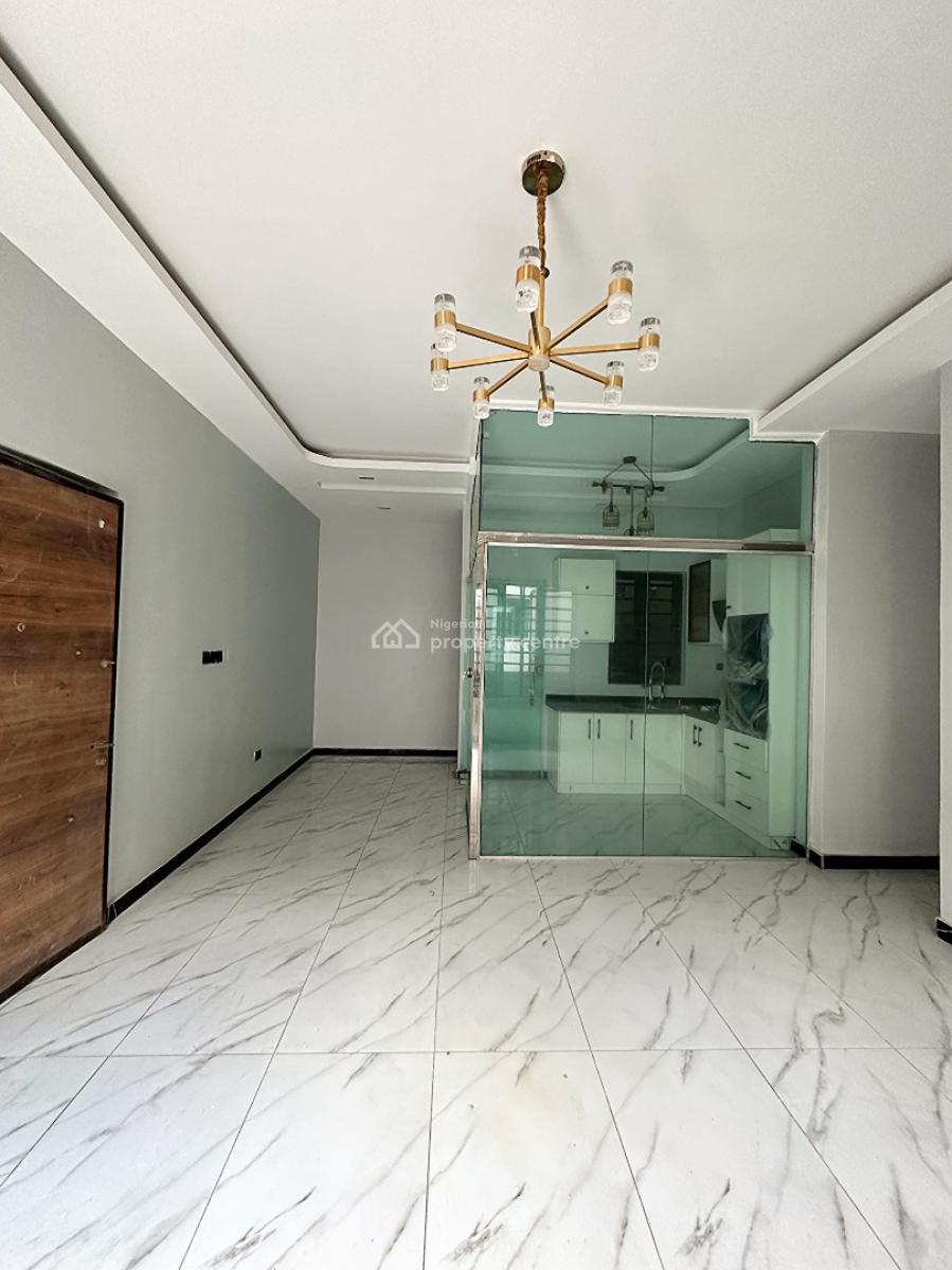 2 Bedroom Apartment, Lekki Phase 1, Lekki, Lagos, Flat / Apartment for Sale