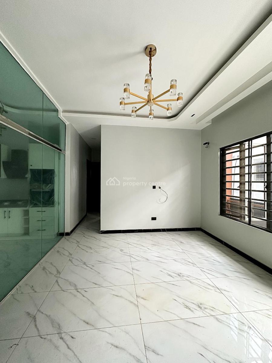 2 Bedroom Apartment, Lekki Phase 1, Lekki, Lagos, Flat / Apartment for Sale