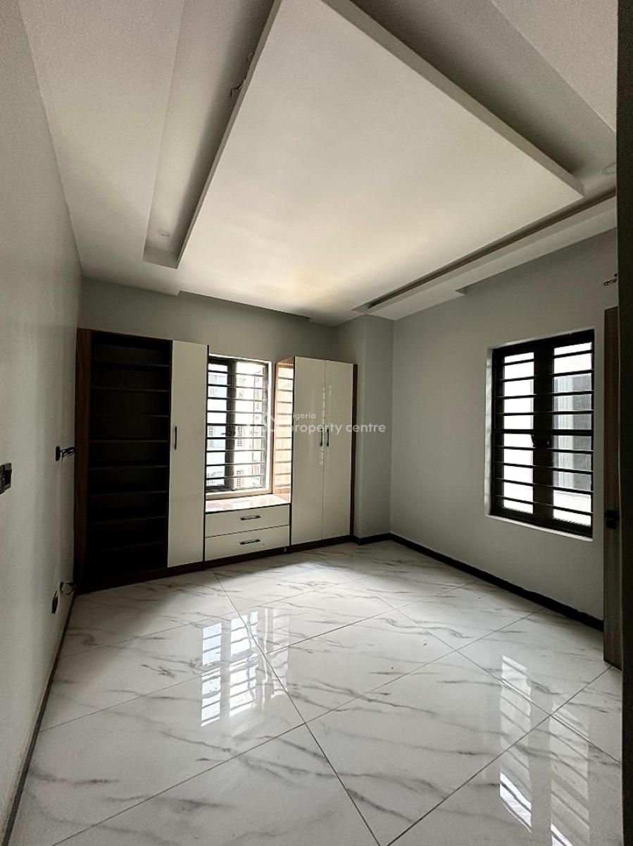 2 Bedroom Apartment, Lekki Phase 1, Lekki, Lagos, Flat / Apartment for Sale