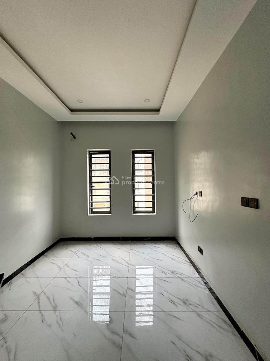 2 Bedroom Apartment, Lekki Phase 1, Lekki, Lagos, Flat / Apartment for Sale
