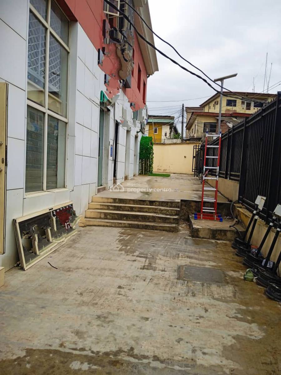 Shop, Around Alade Market, Ikeja, Lagos, Shop for Rent