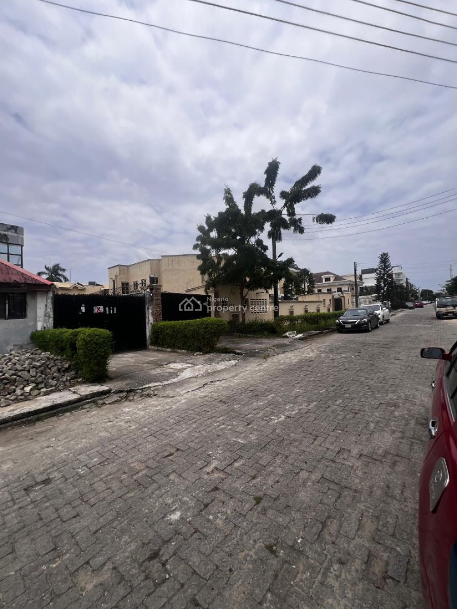 Land Measuring 1400sqm Off Admiralty Road Lekki Phase 1 Available, Lekki Phase 1 Lekki Lagos, Lekki Phase 1, Lekki, Lagos, Mixed-use Land for Sale