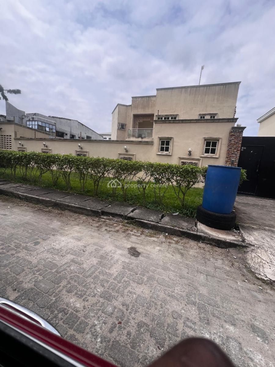Land Measuring 1400sqm Off Admiralty Road Lekki Phase 1 Available, Lekki Phase 1 Lekki Lagos, Lekki Phase 1, Lekki, Lagos, Mixed-use Land for Sale