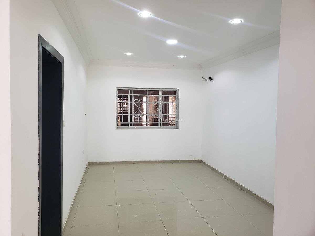 Spacious 3 Bedroom Flat, Legislative Quarters, Apo, Abuja, Flat / Apartment for Rent