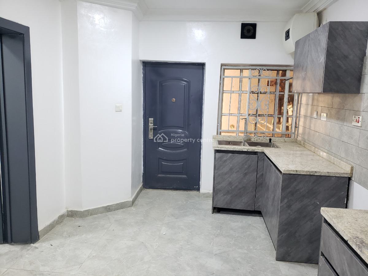Spacious 3 Bedroom Flat, Legislative Quarters, Apo, Abuja, Flat / Apartment for Rent