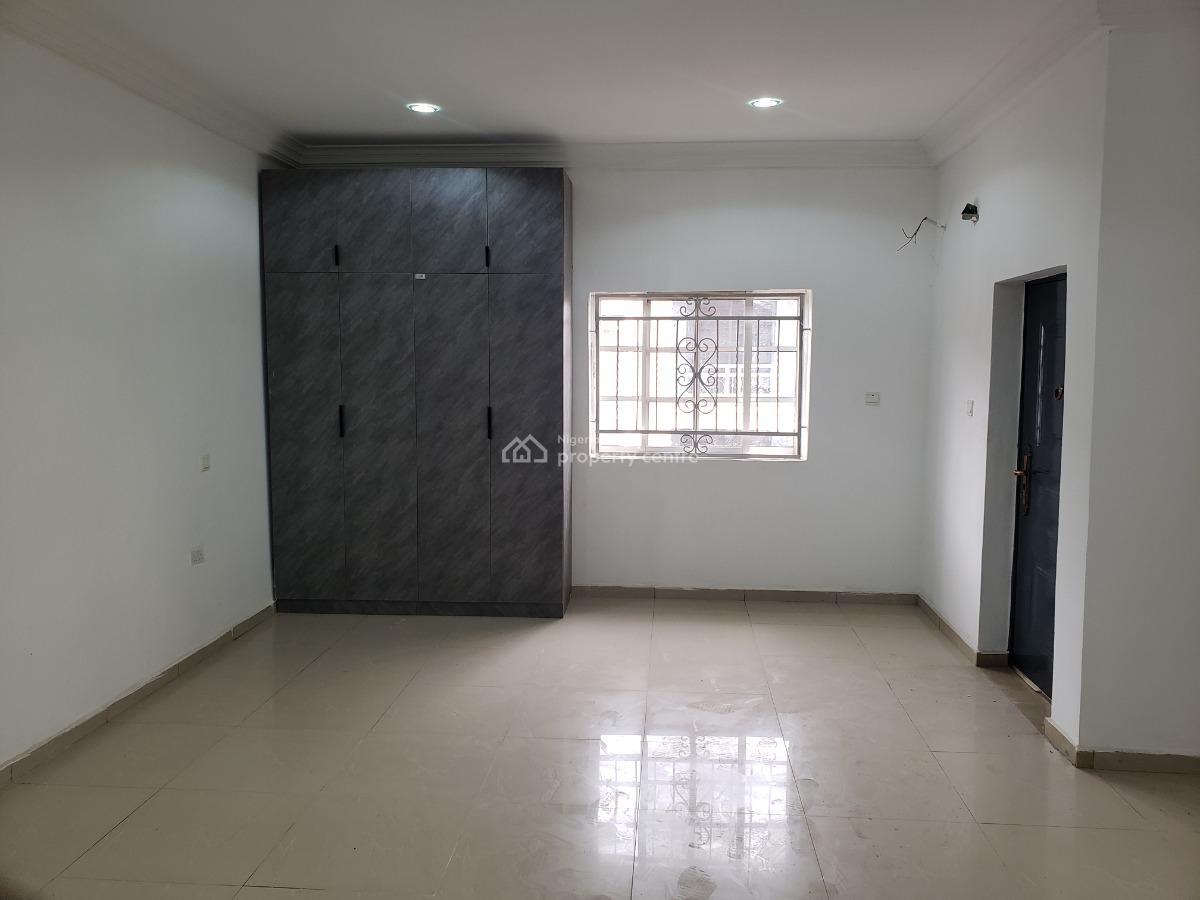 Spacious 3 Bedroom Flat, Legislative Quarters, Apo, Abuja, Flat / Apartment for Rent