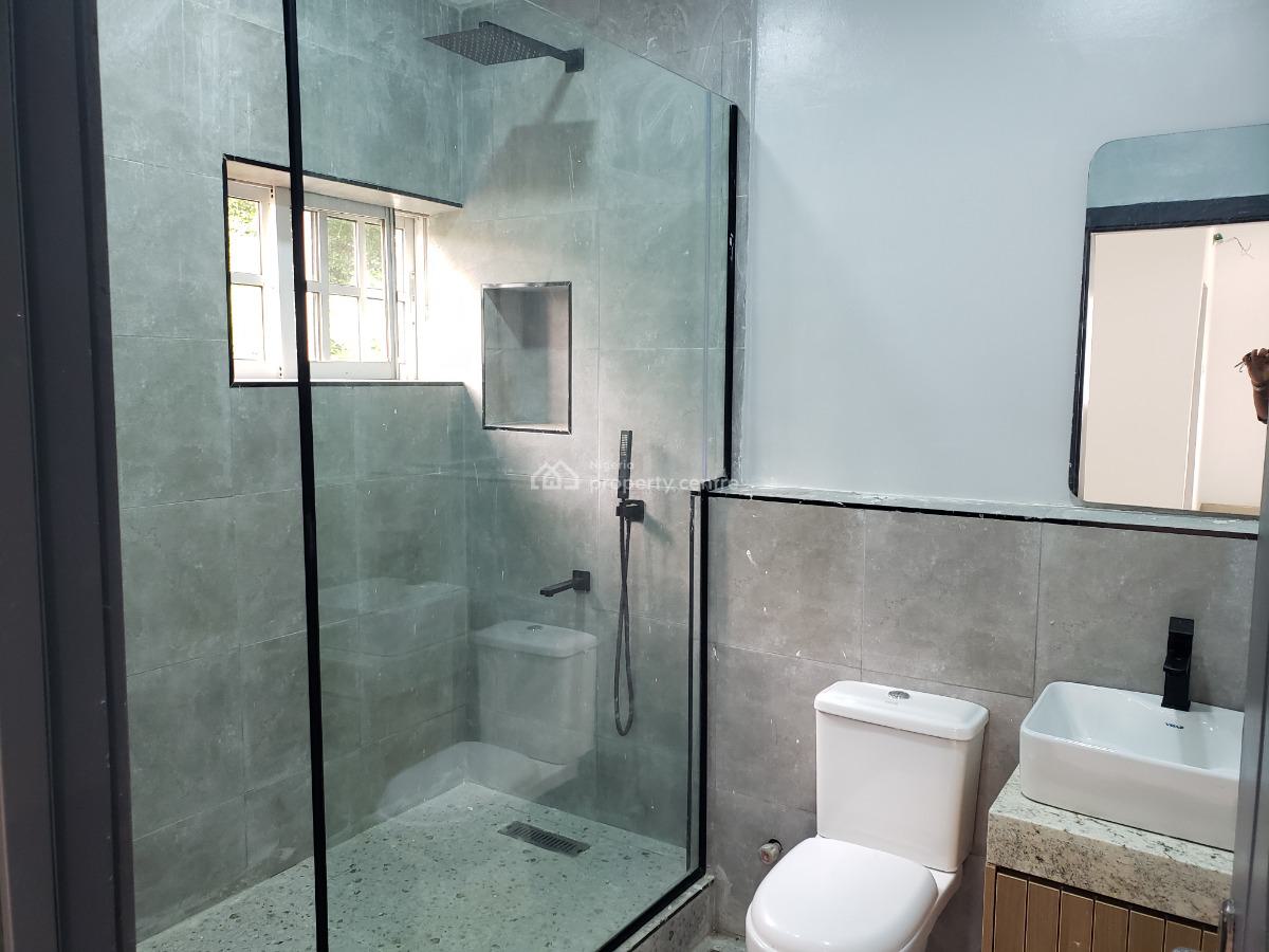 Spacious 3 Bedroom Flat, Legislative Quarters, Apo, Abuja, Flat / Apartment for Rent