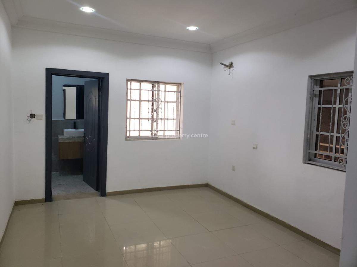 Spacious 3 Bedroom Flat, Legislative Quarters, Apo, Abuja, Flat / Apartment for Rent