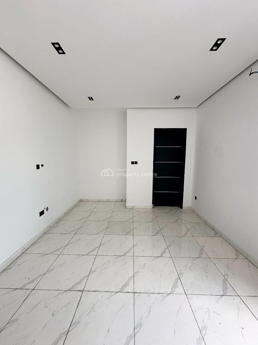 2 Bedroom Apartment, Ologolo, Lekki, Lagos, Flat / Apartment for Sale