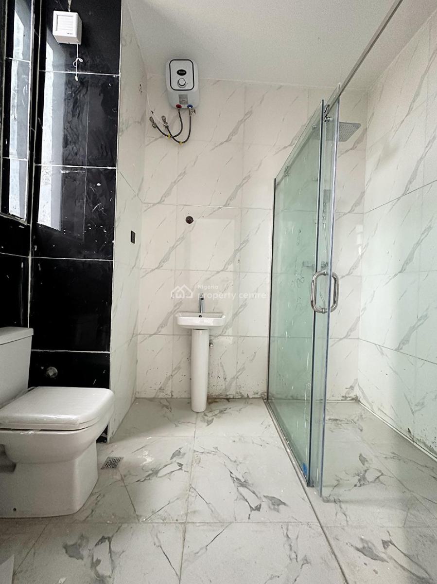 2 Bedroom Apartment, Ologolo, Lekki, Lagos, Flat / Apartment for Sale