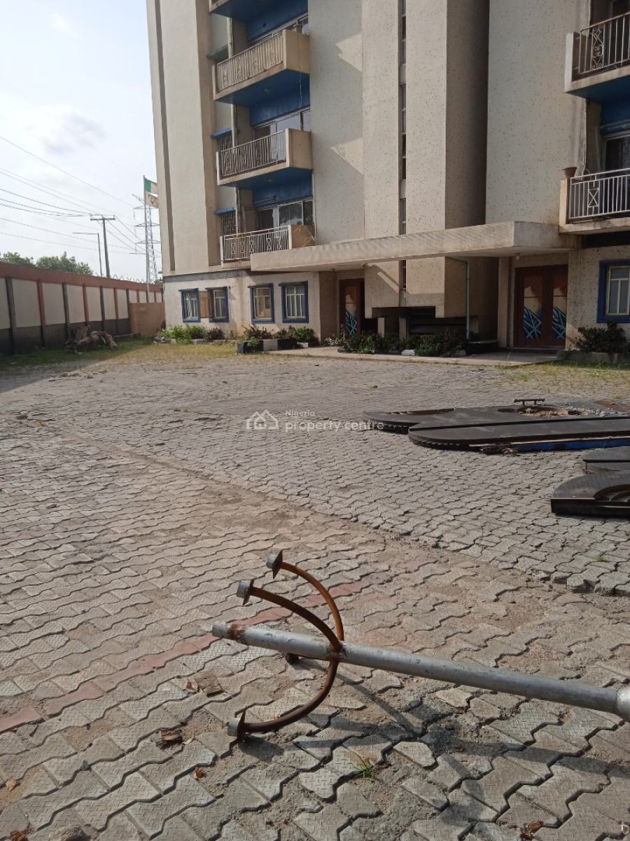 Vacant Highrise on 1735sqm Consisting of 24units of 2bedroom with Bq, Off Bode Thomas, Surulere, Lagos, House for Sale