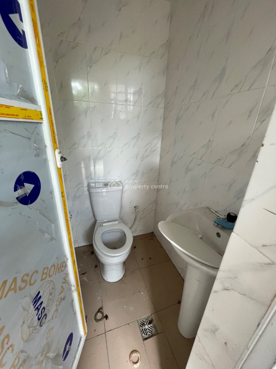 Spacious One Bedroom Mini Toilet with Visitor Toilet in an Estate, Bogije Ibeju Lekki Lagos, Bogije, Ibeju Lekki, Lagos, Mini Flat (room and Parlour) for Rent