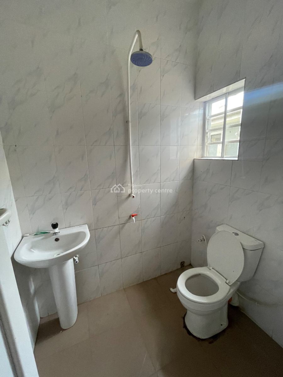 Spacious One Bedroom Mini Toilet with Visitor Toilet in an Estate, Bogije Ibeju Lekki Lagos, Bogije, Ibeju Lekki, Lagos, Mini Flat (room and Parlour) for Rent