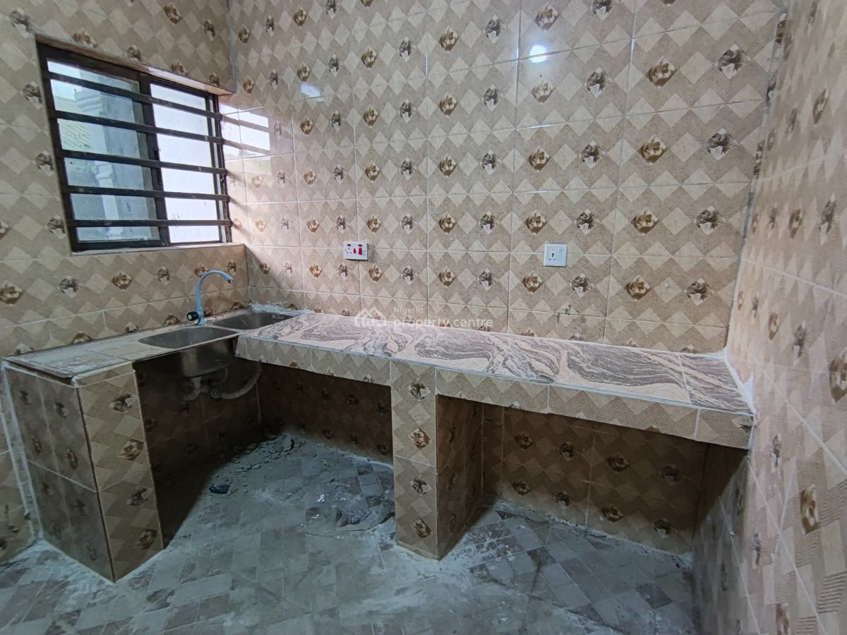2 Bedroom Flat, Ginti Axis, Ikorodu, Lagos, Flat / Apartment for Rent