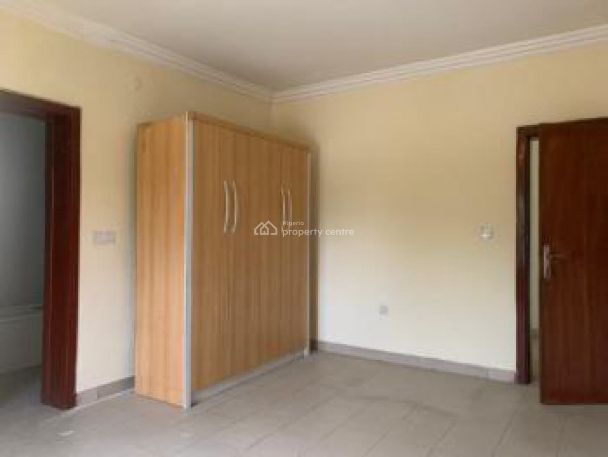 a Very Good Spacious & Serviced 3bedroom Flat + 1bq, Wuse2 Abuja ( Video Is Attached) for Office Use Only., Wuse 2, Abuja, Office Space for Rent