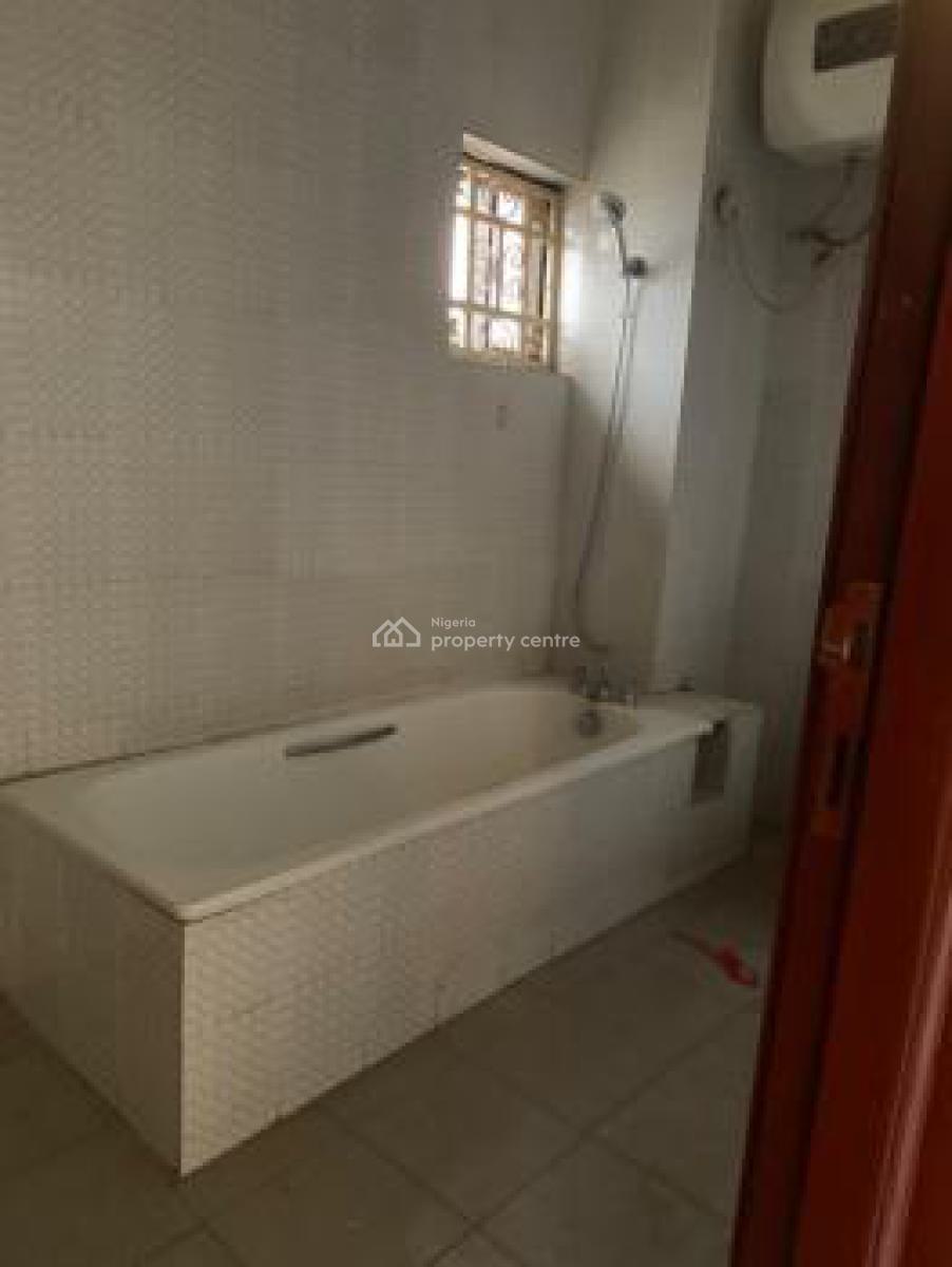 a Very Good Spacious & Serviced 3bedroom Flat + 1bq, Wuse2 Abuja ( Video Is Attached) for Office Use Only., Wuse 2, Abuja, Office Space for Rent