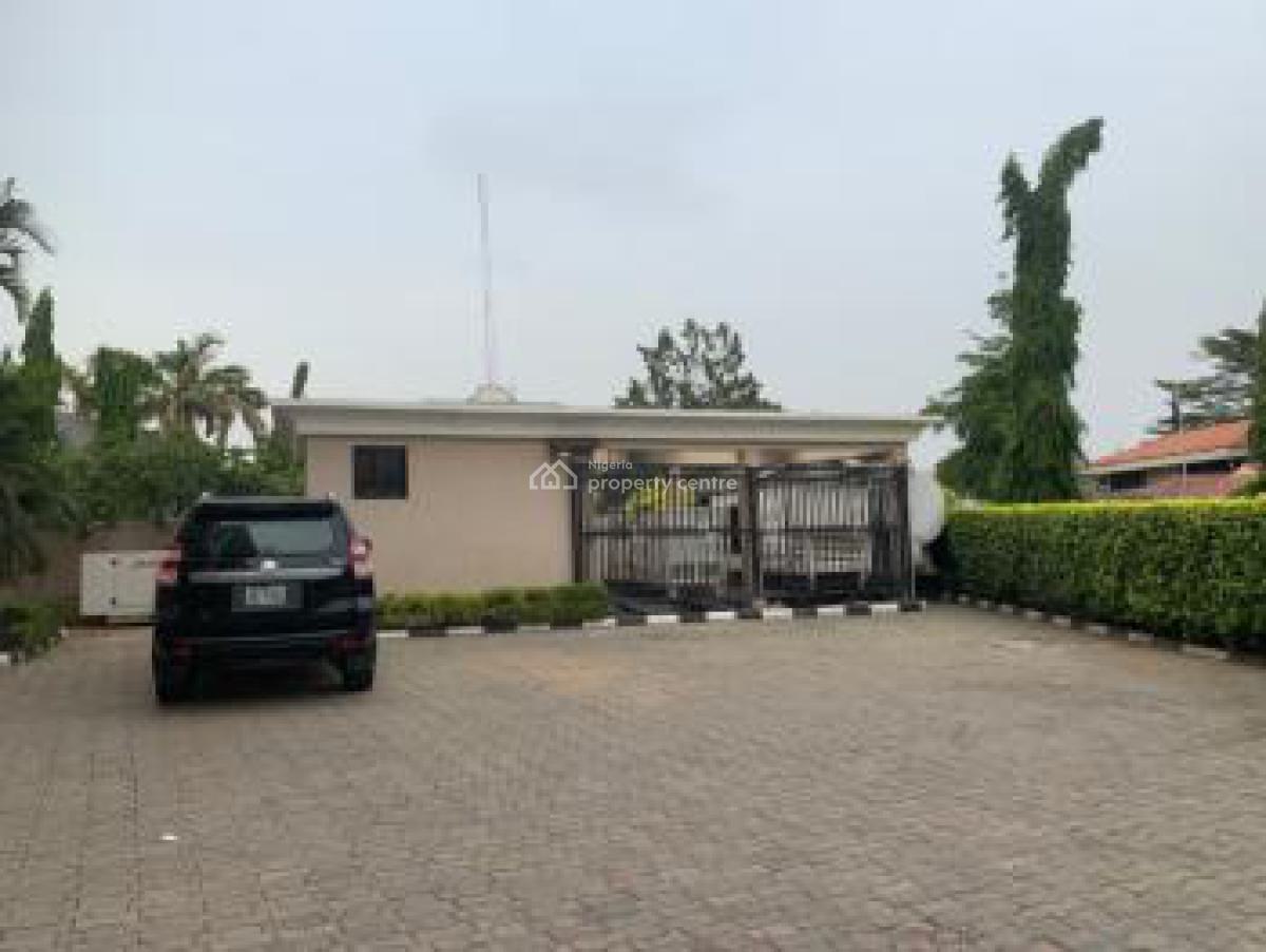 a Very Good Spacious & Serviced 3bedroom Flat + 1bq, Wuse2 Abuja ( Video Is Attached) for Office Use Only., Wuse 2, Abuja, Office Space for Rent