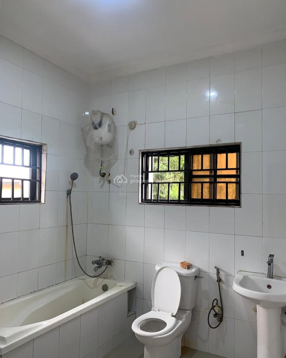 6 Bedroom Semi  Detached Duplex with 1 Rooms Bq, Lekki Phase 1, Lekki, Lagos, Semi-detached Duplex for Rent