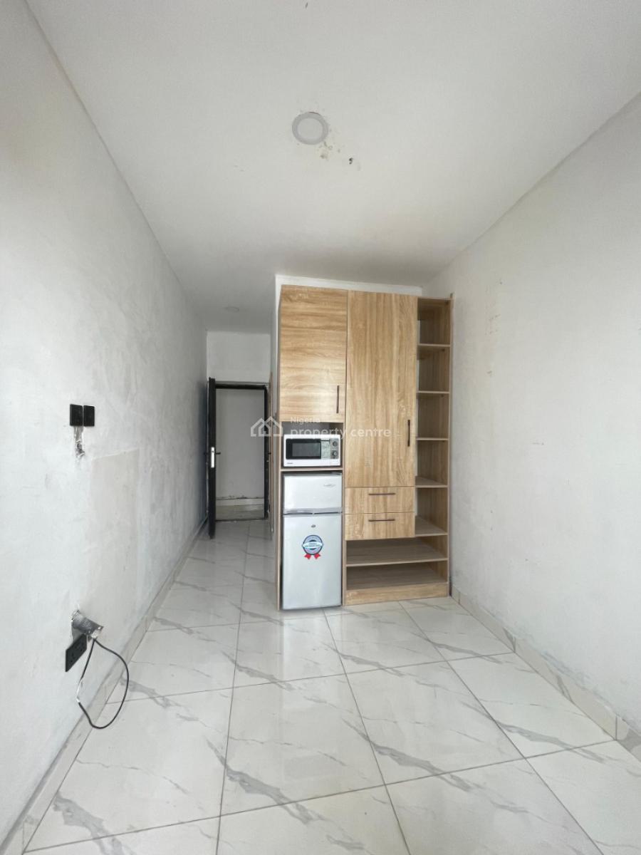 2 Bedrooms Apartment with Bq Perfect for Airbnb Business, Lekki Phase 1, Lekki, Lagos, Flat / Apartment for Sale