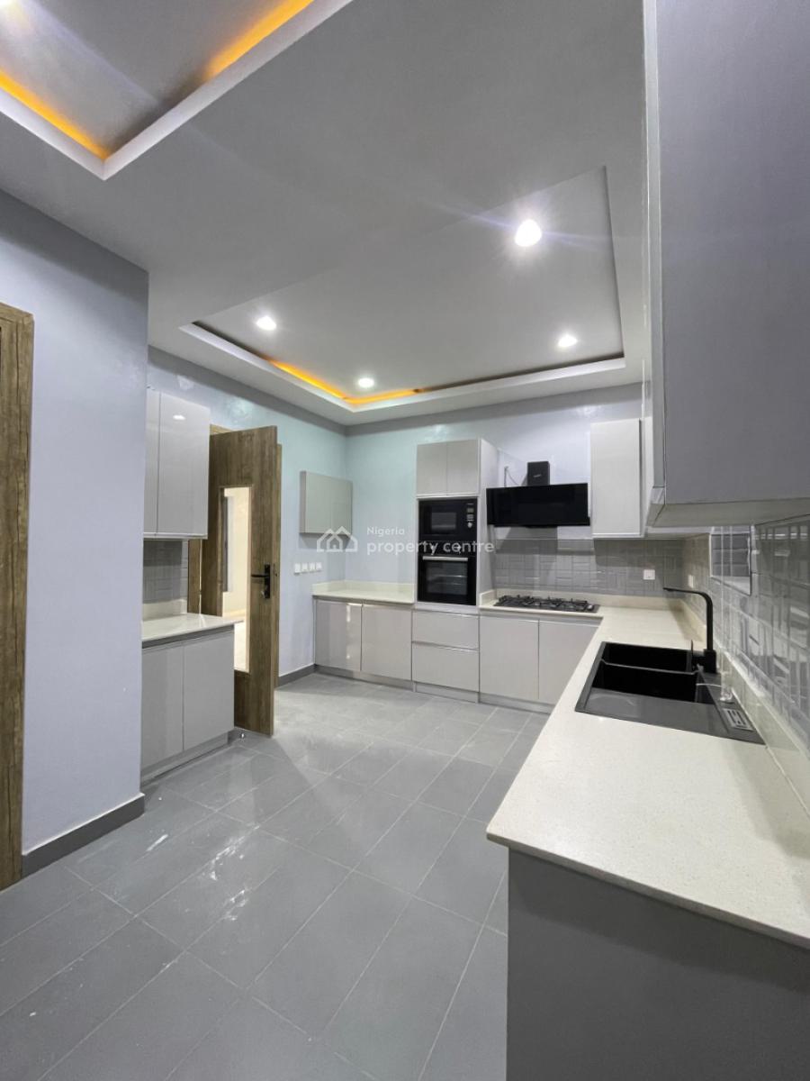 4 Bedroom Maisonette with Bq Jacuzzi Pool Gym Elevator, Lekki Phase 1, Lekki, Lagos, Flat / Apartment for Sale