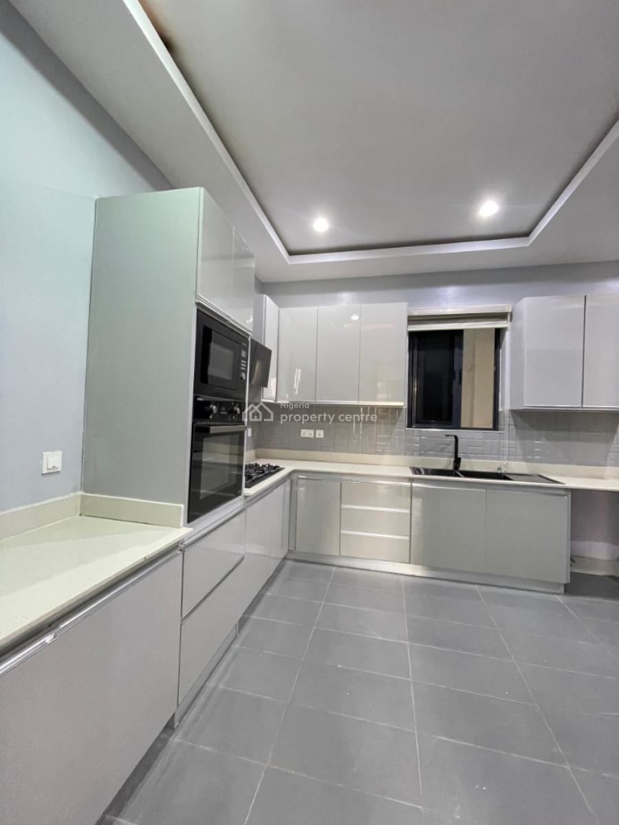 4 Bedroom Maisonette with Bq Jacuzzi Pool Gym Elevator, Lekki Phase 1, Lekki, Lagos, Flat / Apartment for Sale