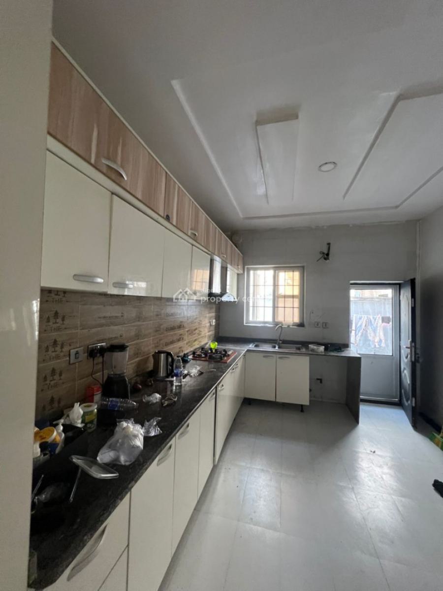Spacious Fully Serviced Mini Flat with Standard Kitchen, Victoria Bay Estate Orchid Road Eleganza Bustop Lekki Lagos, Lekki, Lagos, Flat / Apartment for Rent