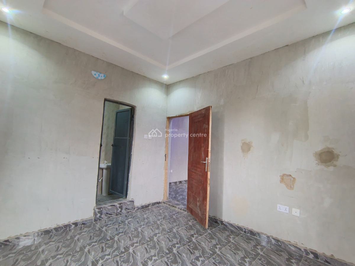 a Room. and Parlor, Ginti Axis, Ikorodu, Lagos, Mini Flat (room and Parlour) for Rent