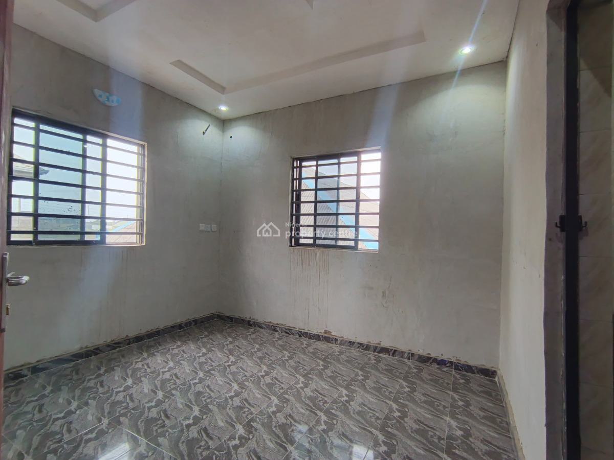 a Room. and Parlor, Ginti Axis, Ikorodu, Lagos, Mini Flat (room and Parlour) for Rent