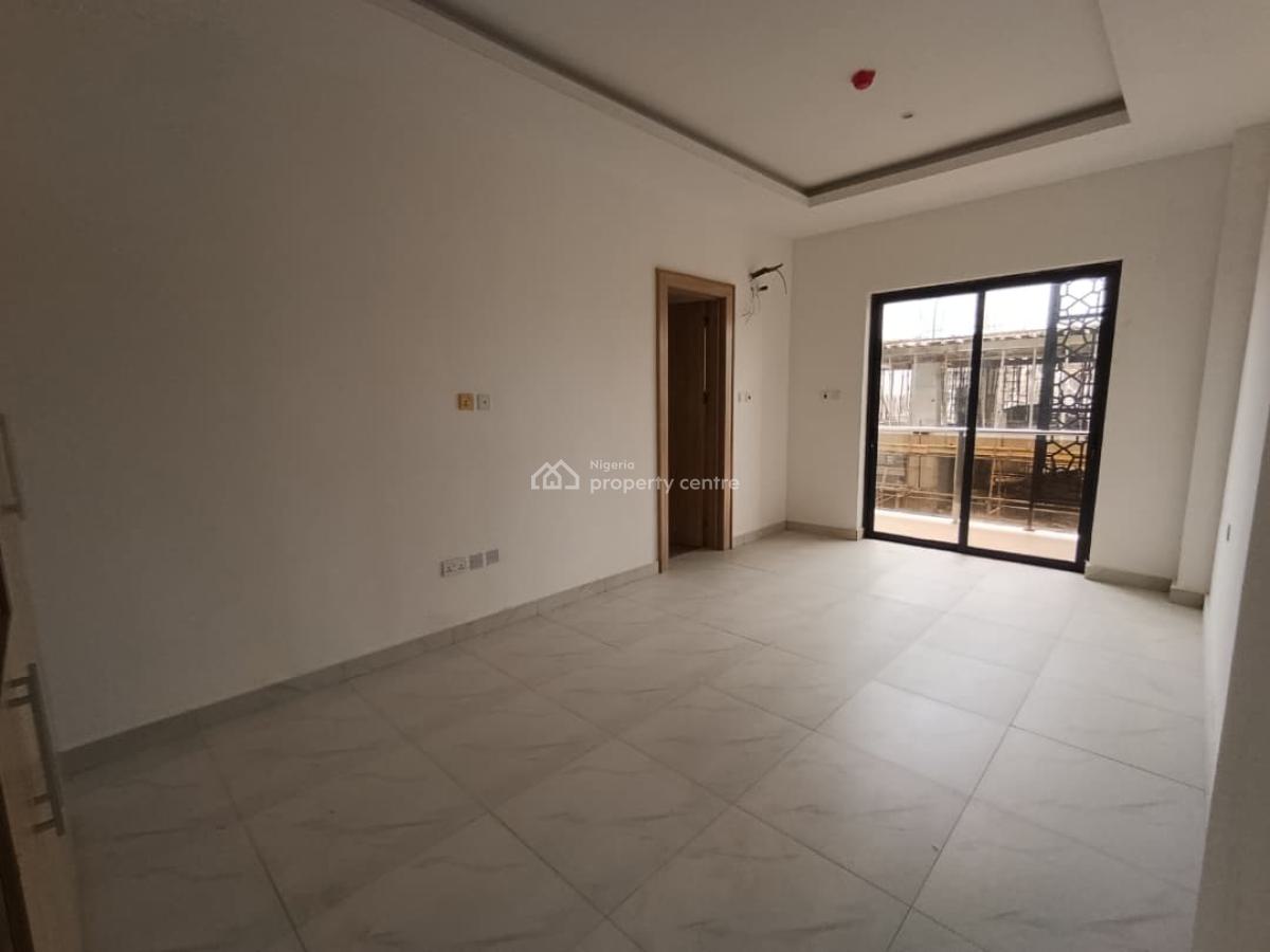 Luxury 4 Bedroom Maisonette, Off Adebayo Doherty, Lekki Phase 1, Lekki, Lagos, Flat / Apartment for Rent