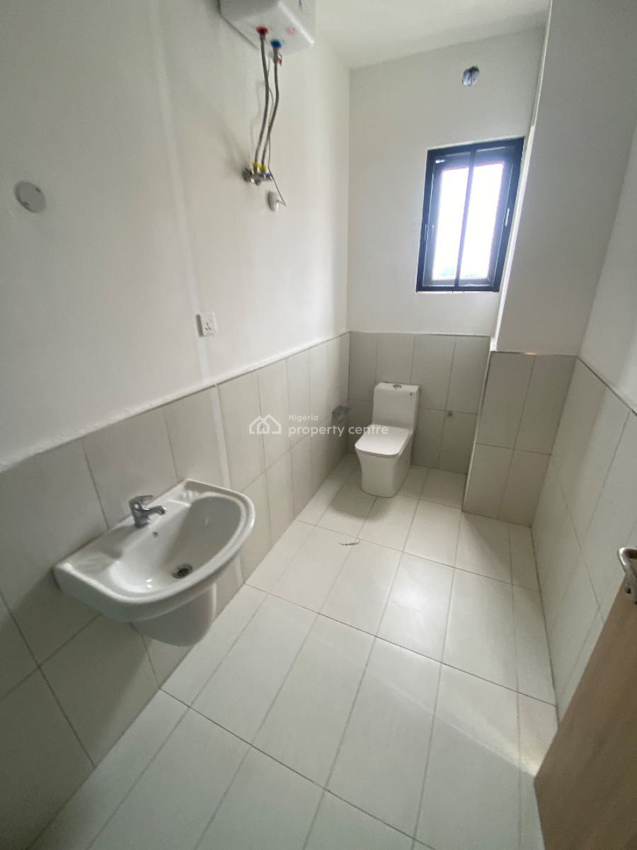 Luxury 4 Bedroom Maisonette, Off Adebayo Doherty, Lekki Phase 1, Lekki, Lagos, Flat / Apartment for Rent