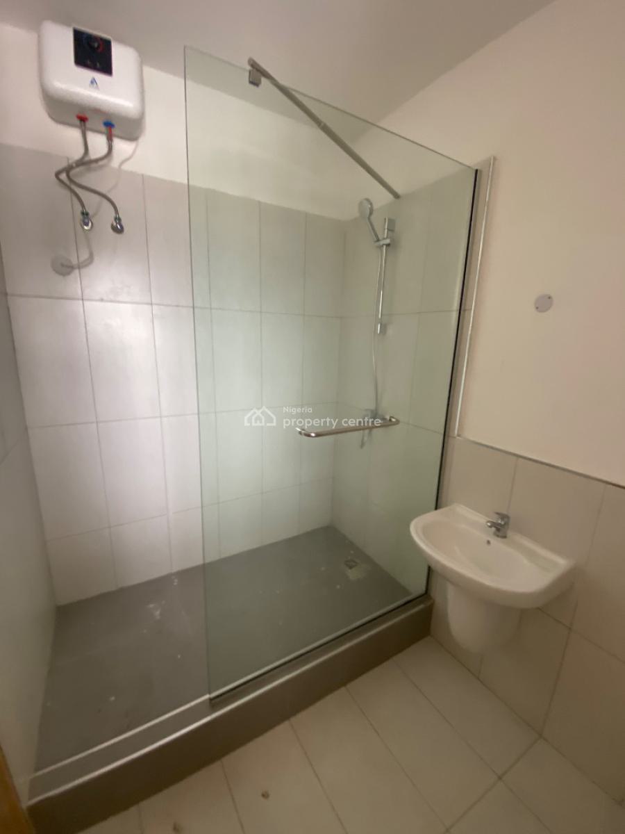 Luxury 4 Bedroom Maisonette, Off Adebayo Doherty, Lekki Phase 1, Lekki, Lagos, Flat / Apartment for Rent
