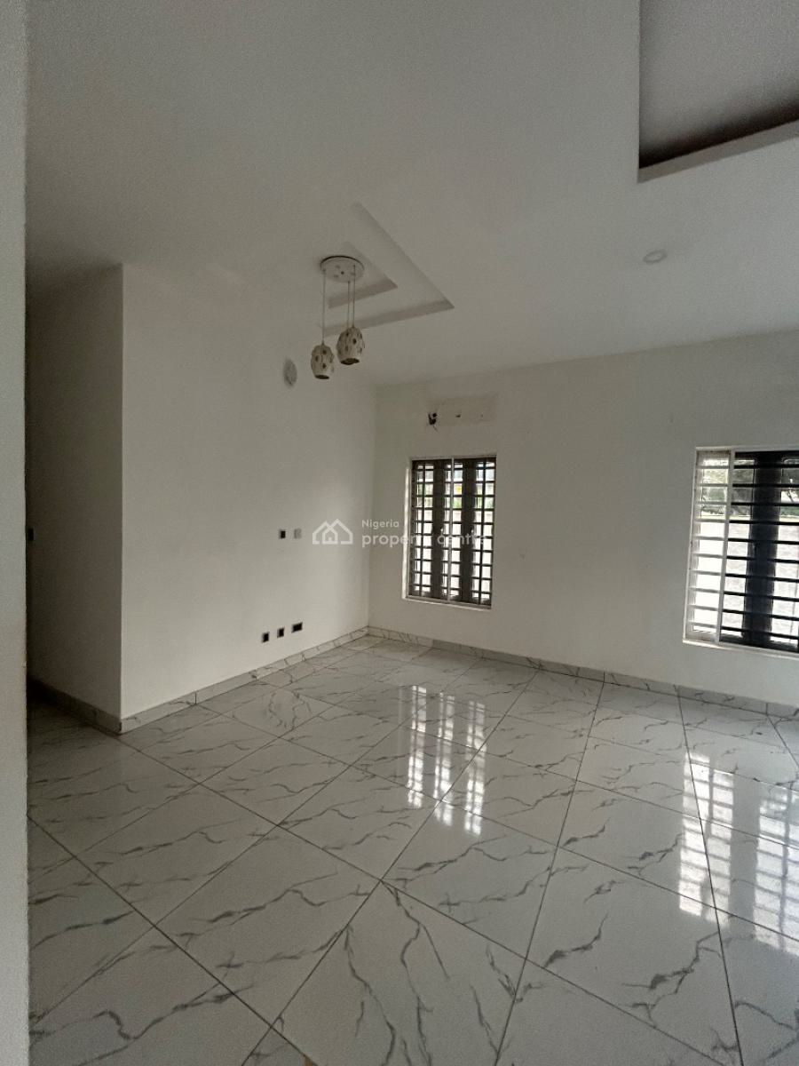3 Bedroom Ground Floor Flat Massive Living Area with Bq, Oniru, Victoria Island (vi), Lagos, Flat / Apartment for Rent