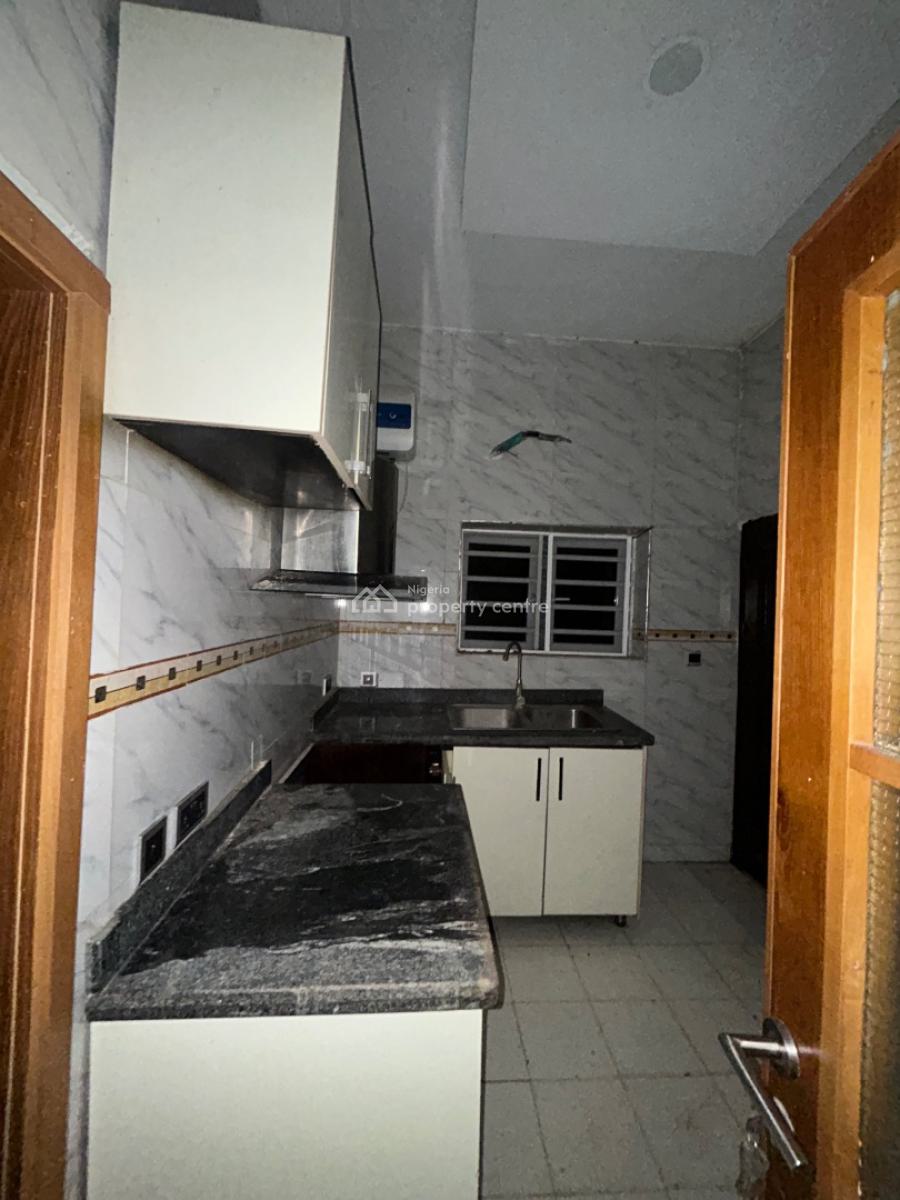 3 Bedroom Ground Floor Flat Massive Living Area with Bq, Oniru, Victoria Island (vi), Lagos, Flat / Apartment for Rent