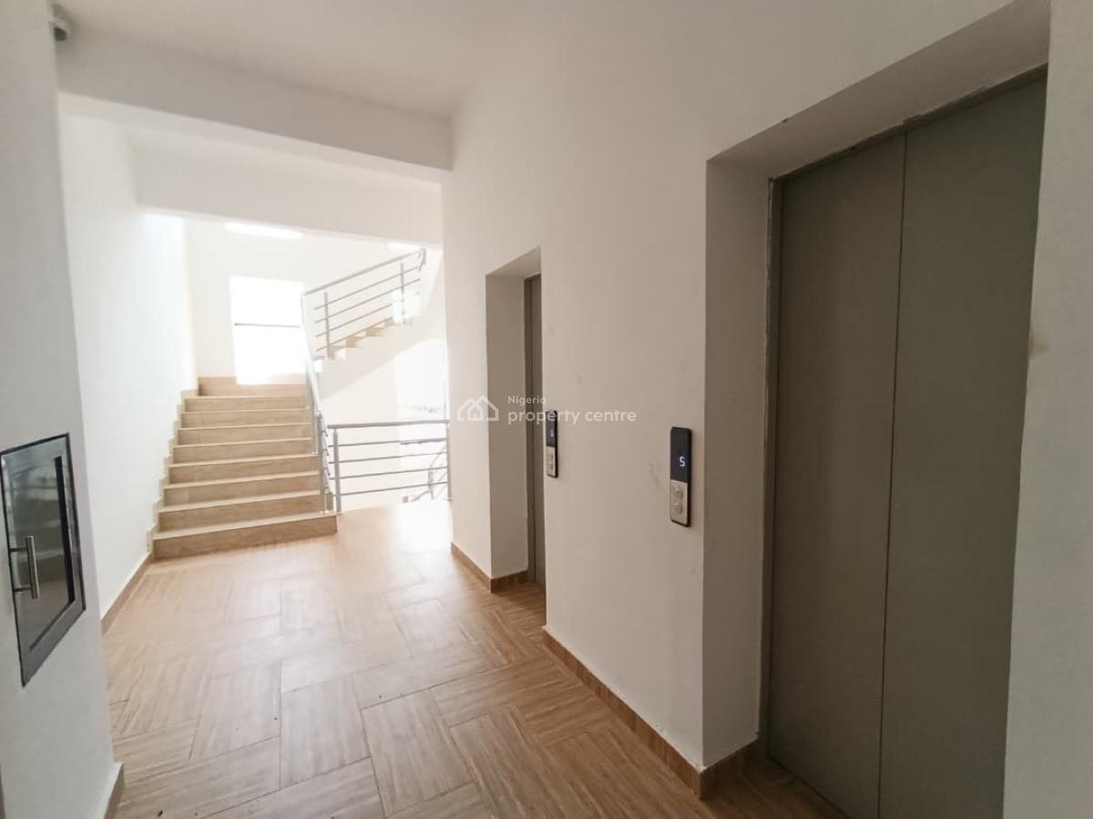 Luxury 3 Bedroom, Off Adebayo Doherty, Lekki Phase 1, Lekki, Lagos, Flat / Apartment for Rent
