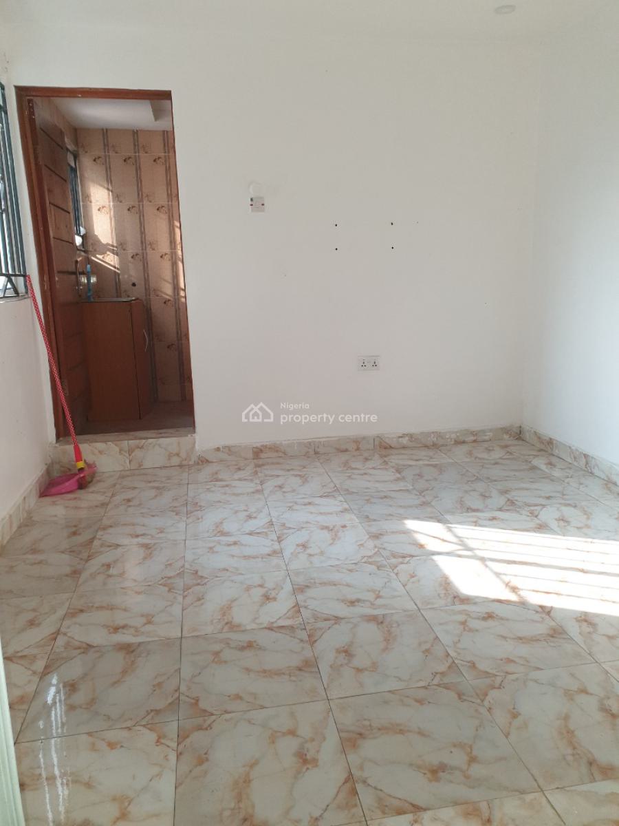 Spacious Self Contain, Off Spg Road Igbo-efo, Lekki, Lagos, Self Contain (single Rooms) for Rent