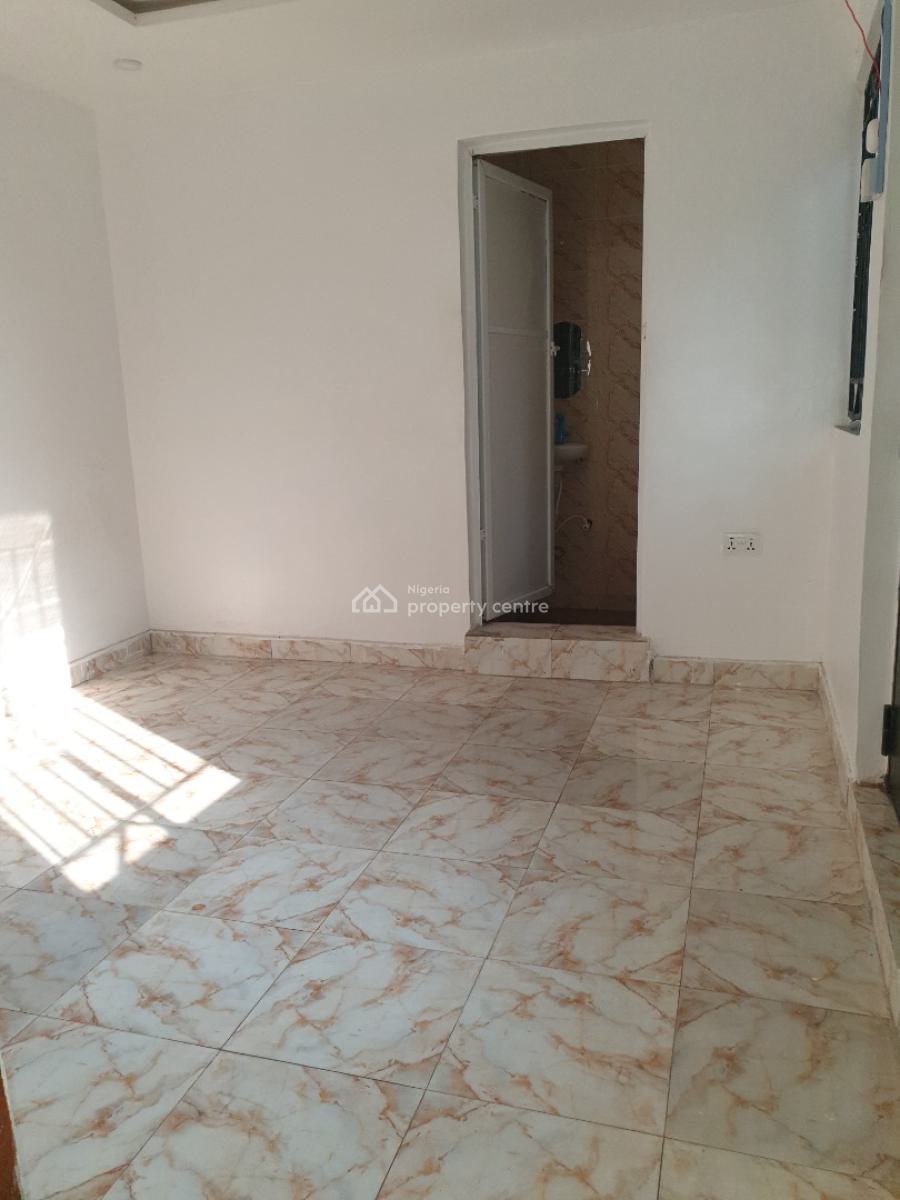 Spacious Self Contain, Off Spg Road Igbo-efo, Lekki, Lagos, Self Contain (single Rooms) for Rent